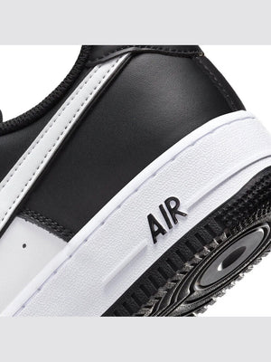 NIKE AIR FORCE 1 07