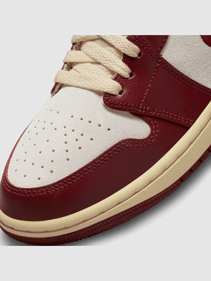 NIKE WMNS AIR JORDAN 1 MID SE