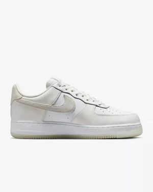 NIKE AIR FORCE 1 '07 LV8