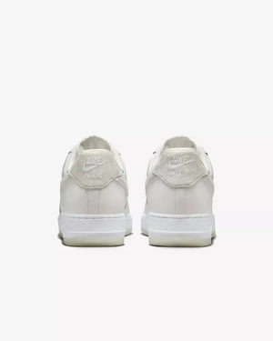 NIKE AIR FORCE 1 '07 LV8