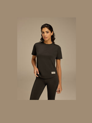 THE GIVING MOVEMENT WOMENS SOFTSKIN CURVED HEM T-SHIRT