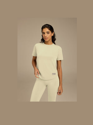 THE GIVING MOVEMENT WOMENS SOFTSKIN CURVED HEM T-SHIRT
