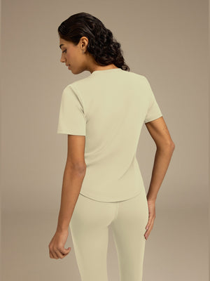 THE GIVING MOVEMENT WOMENS SOFTSKIN CURVED HEM T-SHIRT