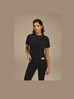 THE GIVING MOVEMENT WOMENS SOFTSKIN CURVED HEM T-SHIRT