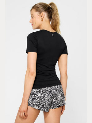 FABLETICS FEATHER TECH+ SHORT-SLEEVE TOP