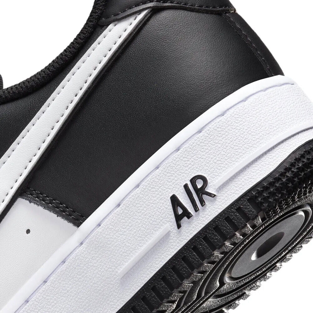 NIKE AIR FORCE 1 07