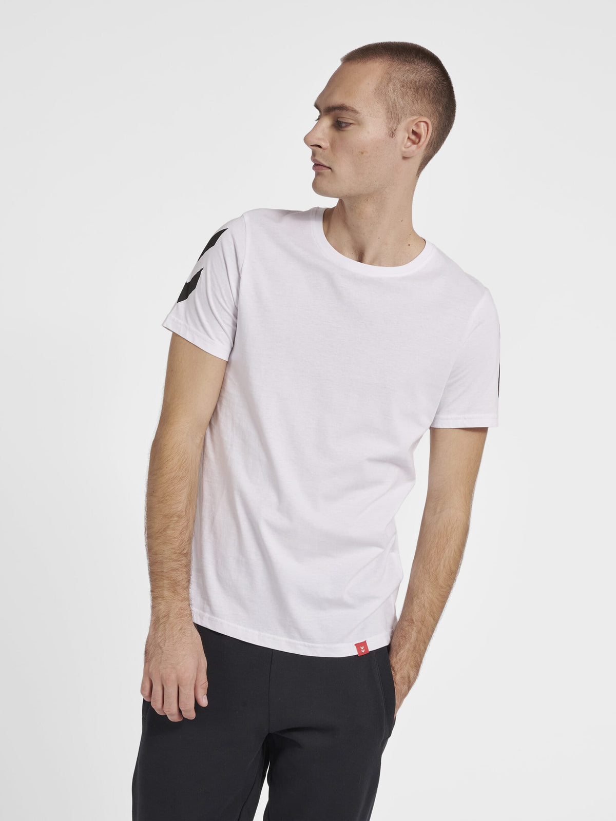 HUMMEL HMLLEGACY CHEVRON T-SHIRT
