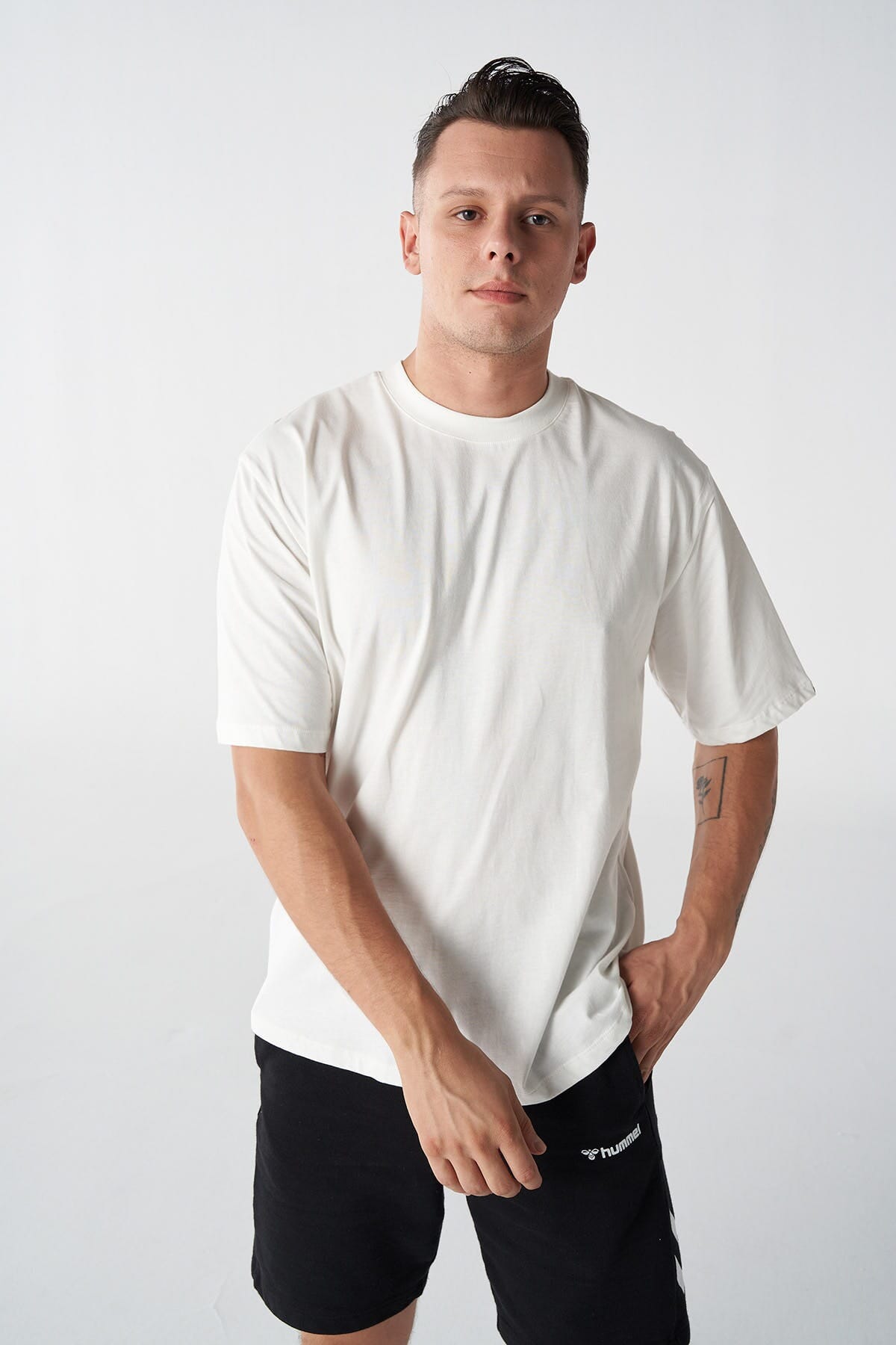 HUMMEL HMLPOLYGONAL T-SHIRT S/S