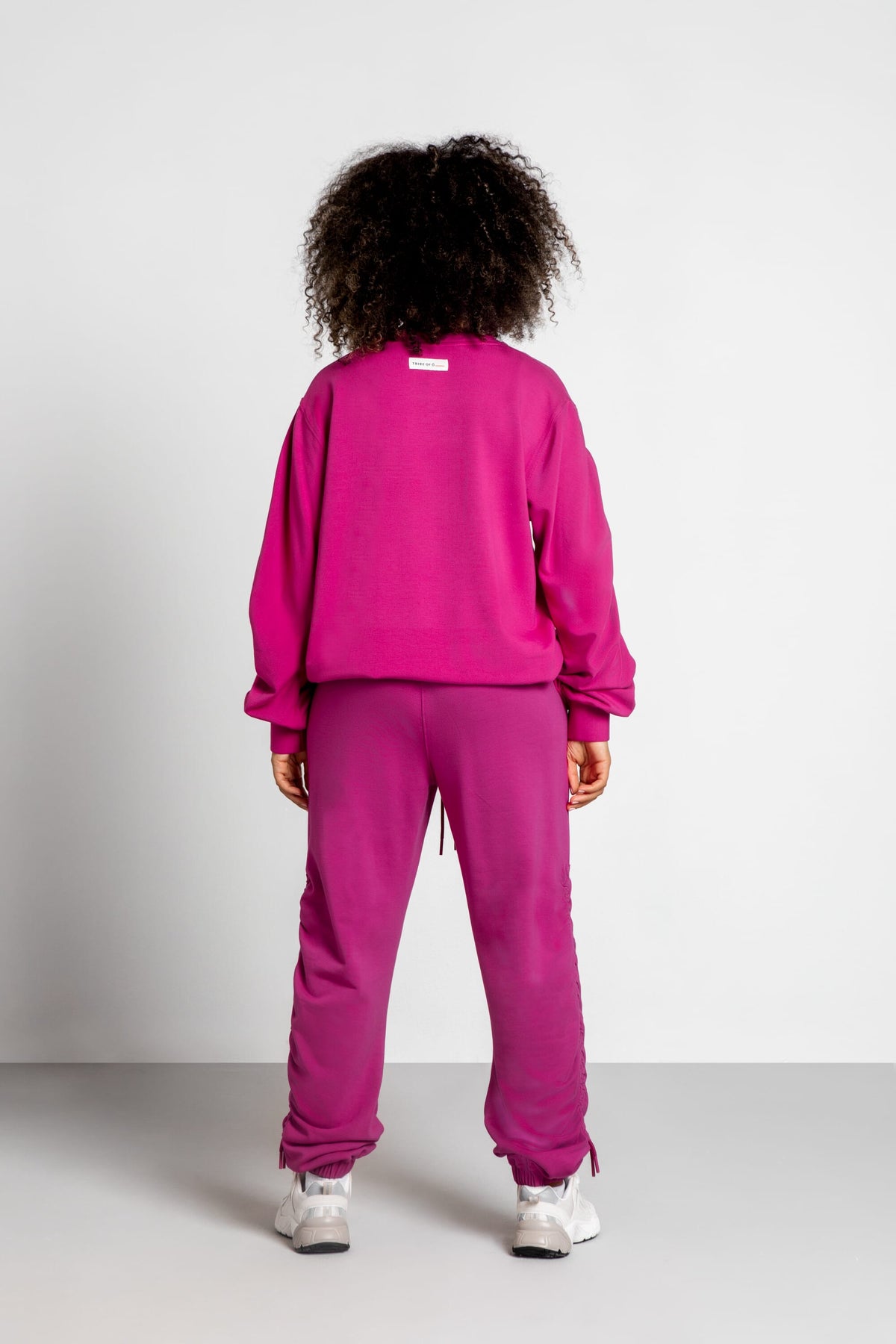 TRIBE OF 6 BLAKELY CREW NECK SWEATSHIRT