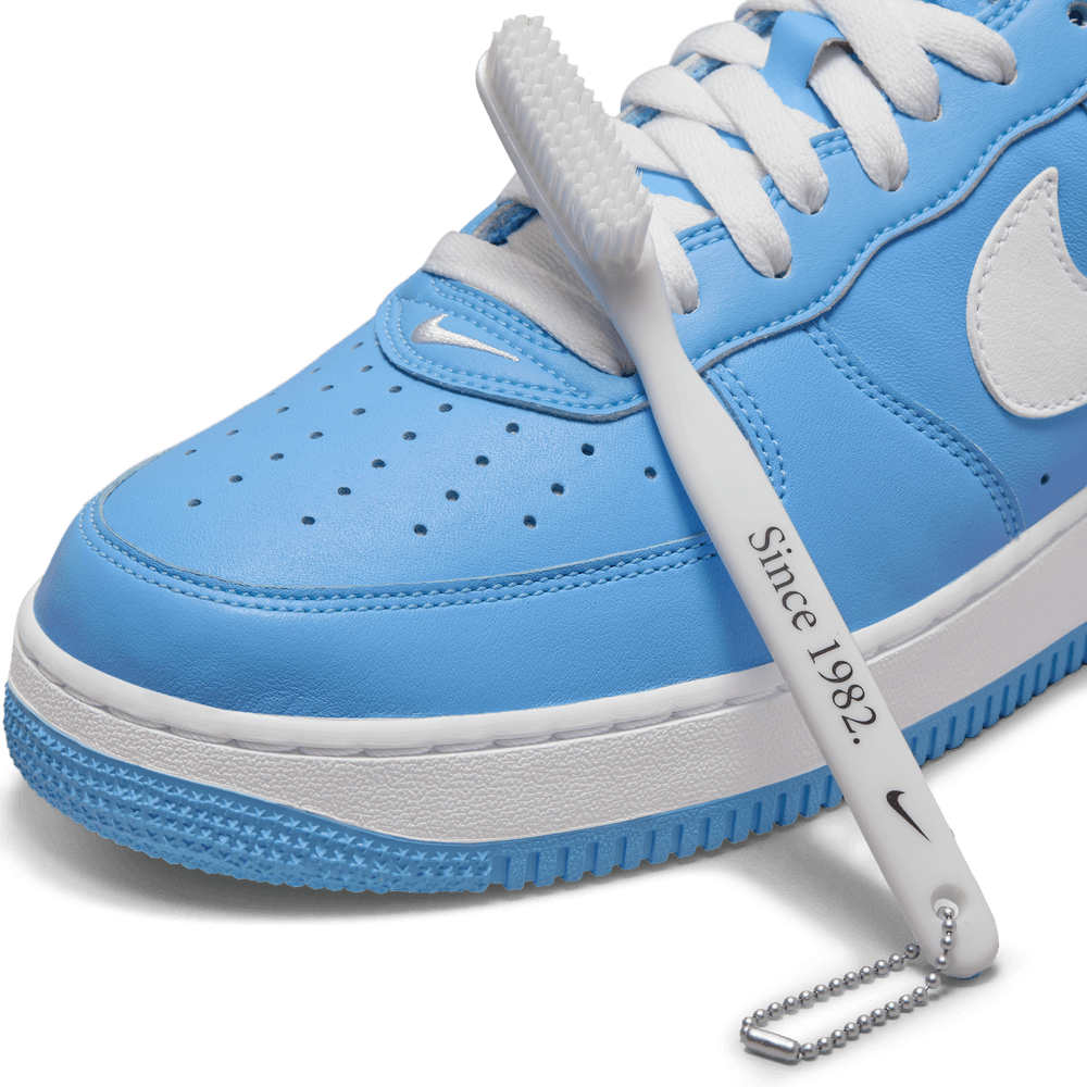 NIKE AIR FORCE 1 LOW RETRO
