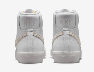 NIKE BLAZER MID '77 VNTG ESS
