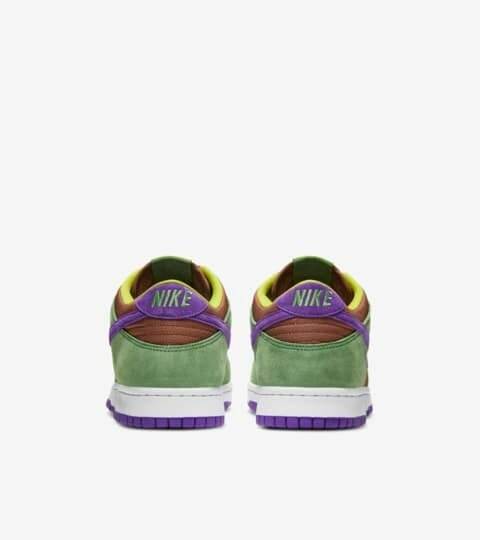 NIKE DUNK LOW SP