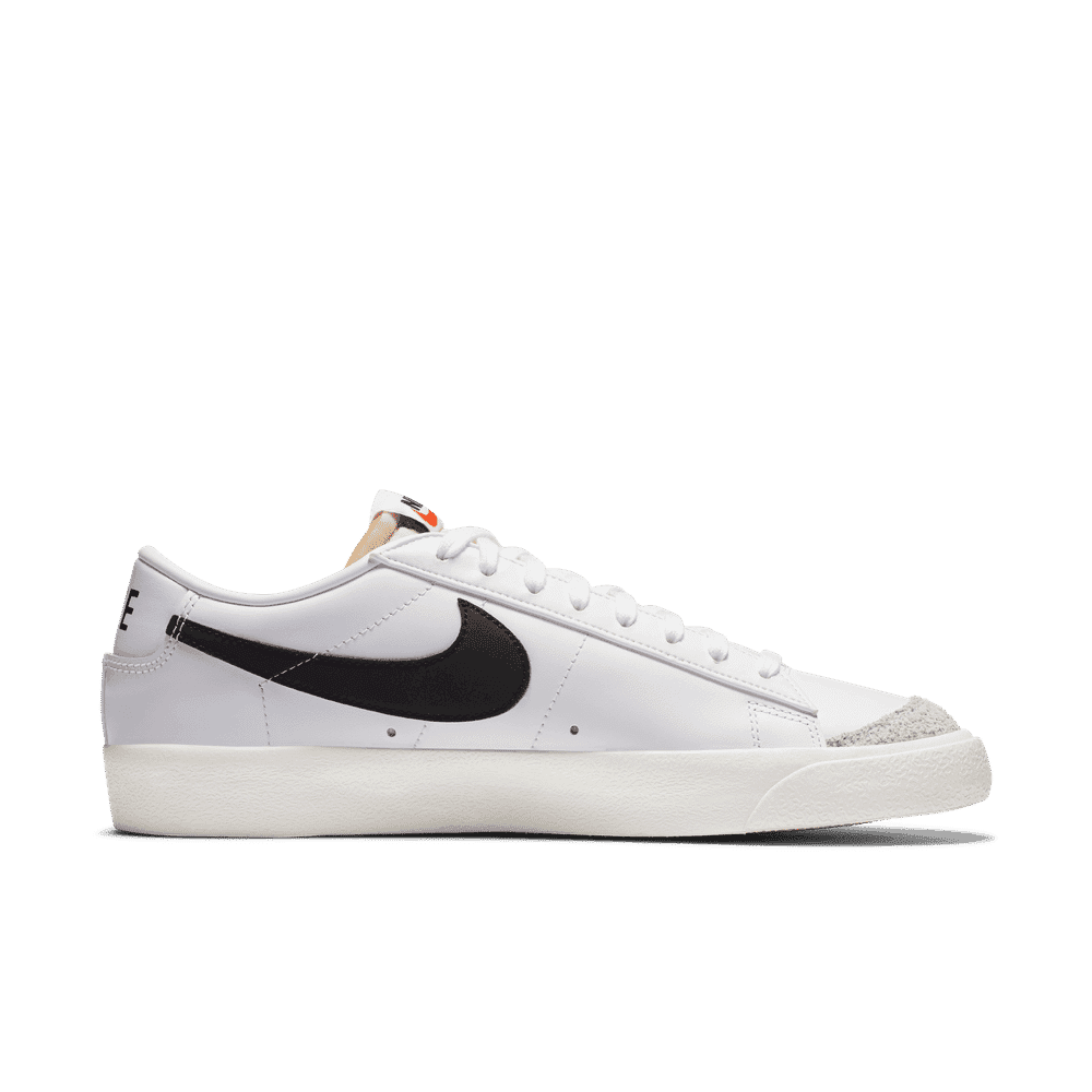 NIKE BLAZER LOW '77 ESS