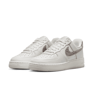 NIKE WMNS AIR FORCE 1 '07