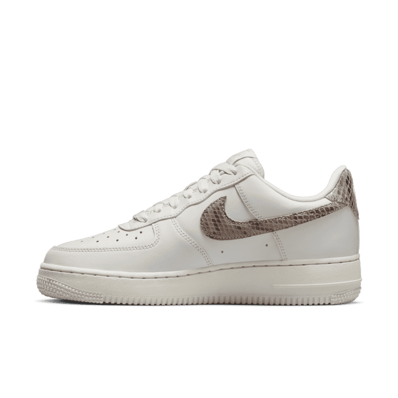 NIKE WMNS AIR FORCE 1 '07
