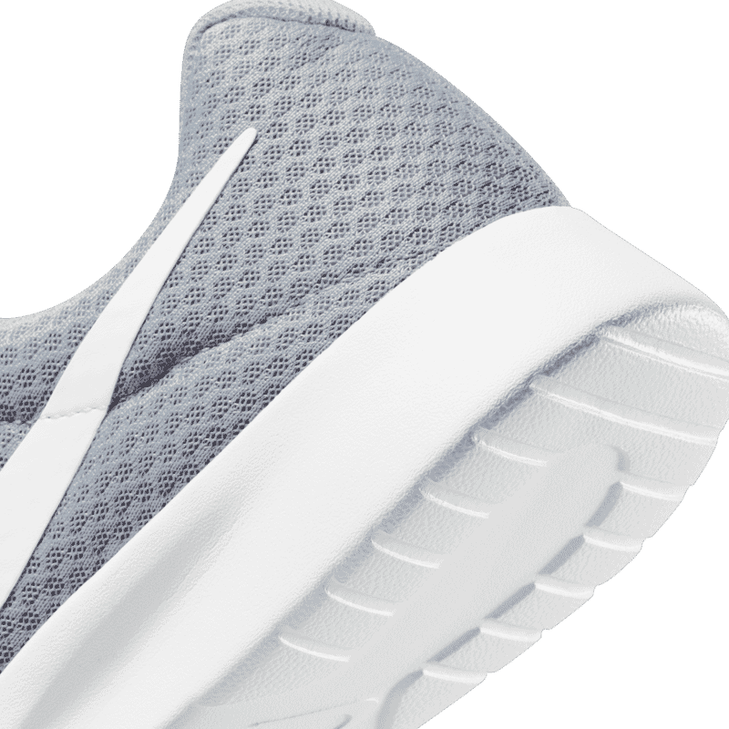 NIKE TANJUN