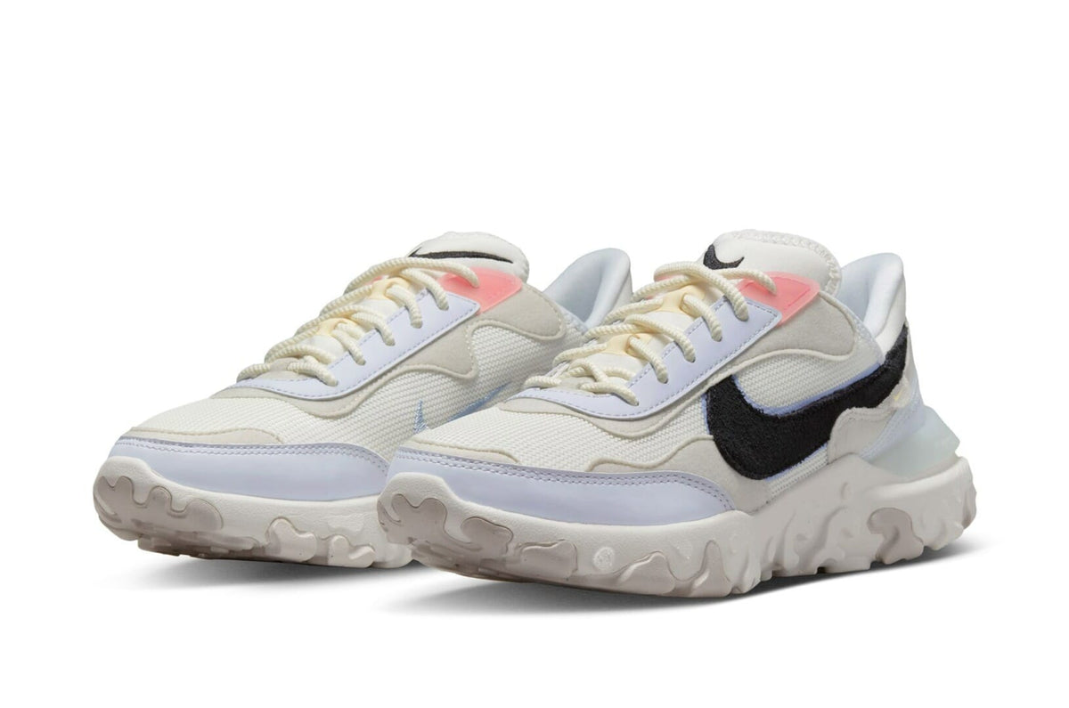 W NIKE REACT R3VISION