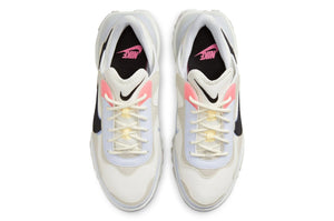 W NIKE REACT R3VISION