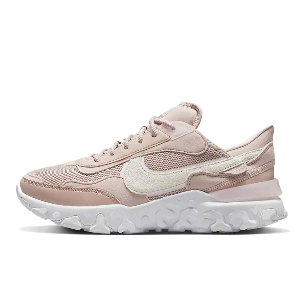 W NIKE REACT R3VISION