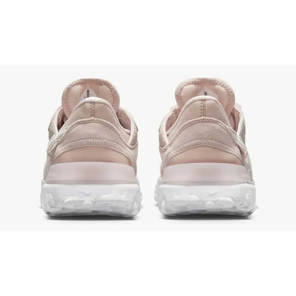 W NIKE REACT R3VISION