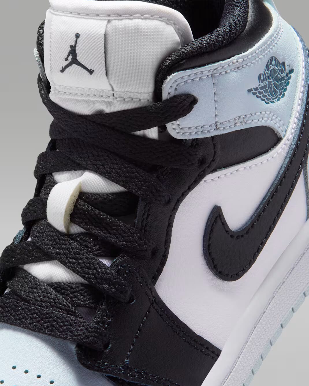 NIKE JORDAN 1 MID BP
