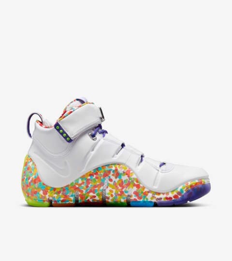 NIKE ZOOM LEBRON IV