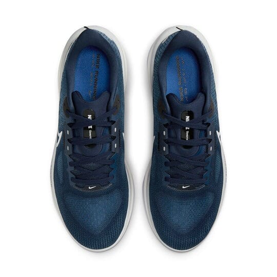 NIKE VOMERO 17