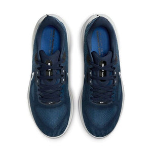 NIKE VOMERO 17