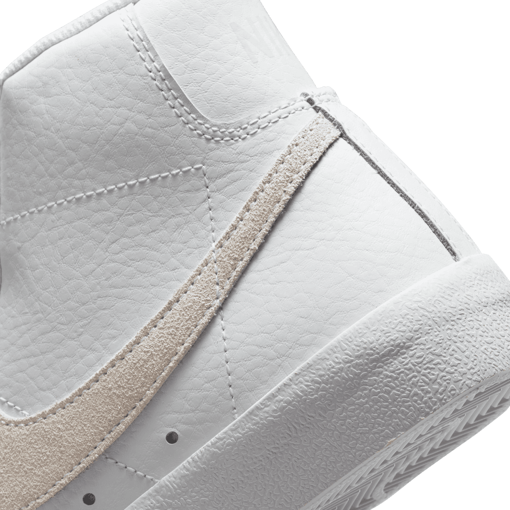 WMNS NIKE BLAZER MID '77 AC