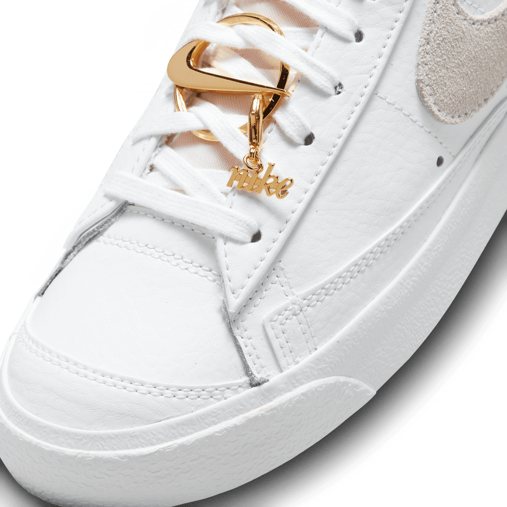 WMNS NIKE BLAZER MID '77 AC