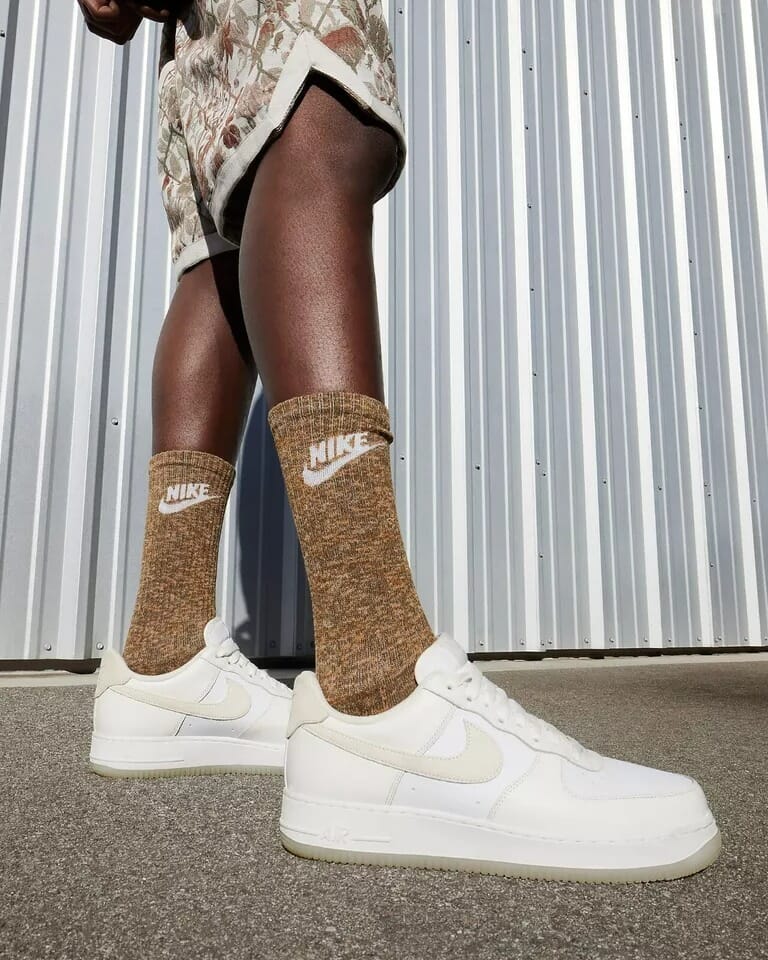 NIKE AIR FORCE 1 '07 LV8