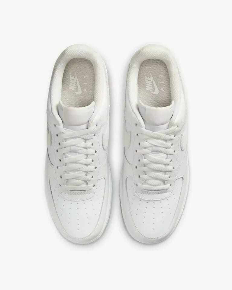 NIKE AIR FORCE 1 '07 LV8