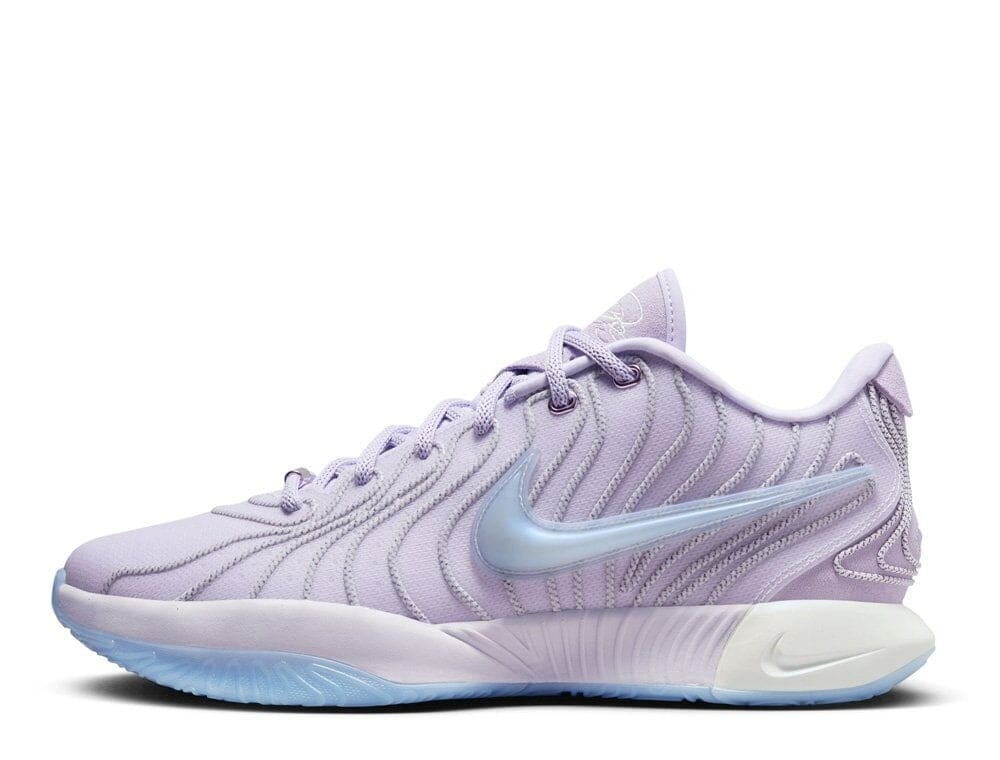 NIKE LEBRON XXI