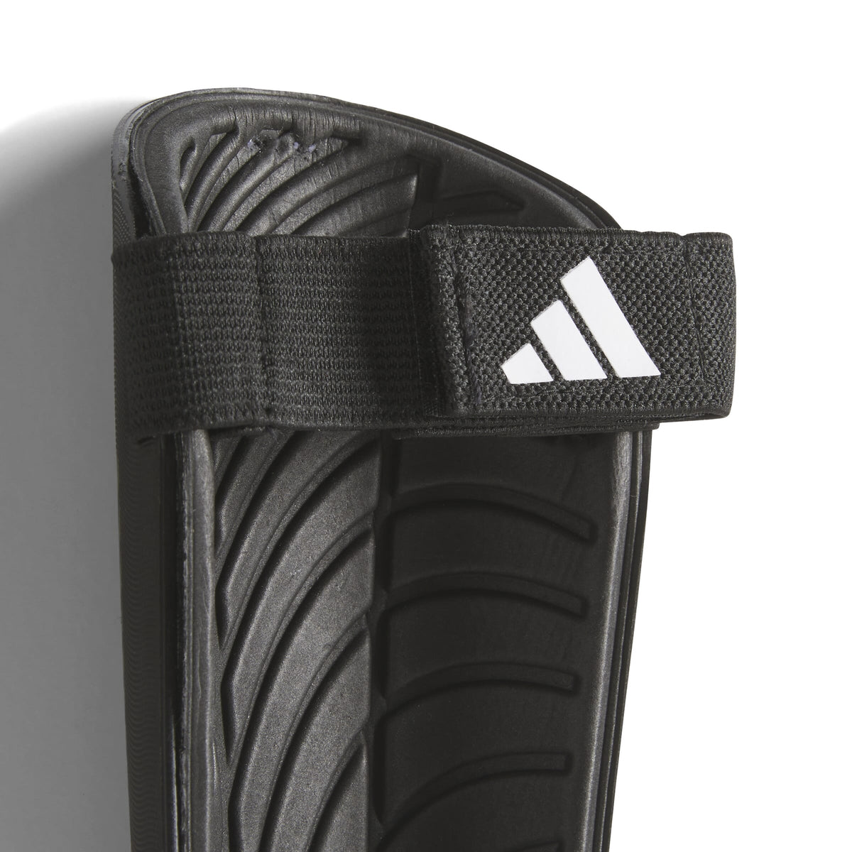 ADIDAS TIRO SG TRN         BLACK/GOLDMT/WHITE