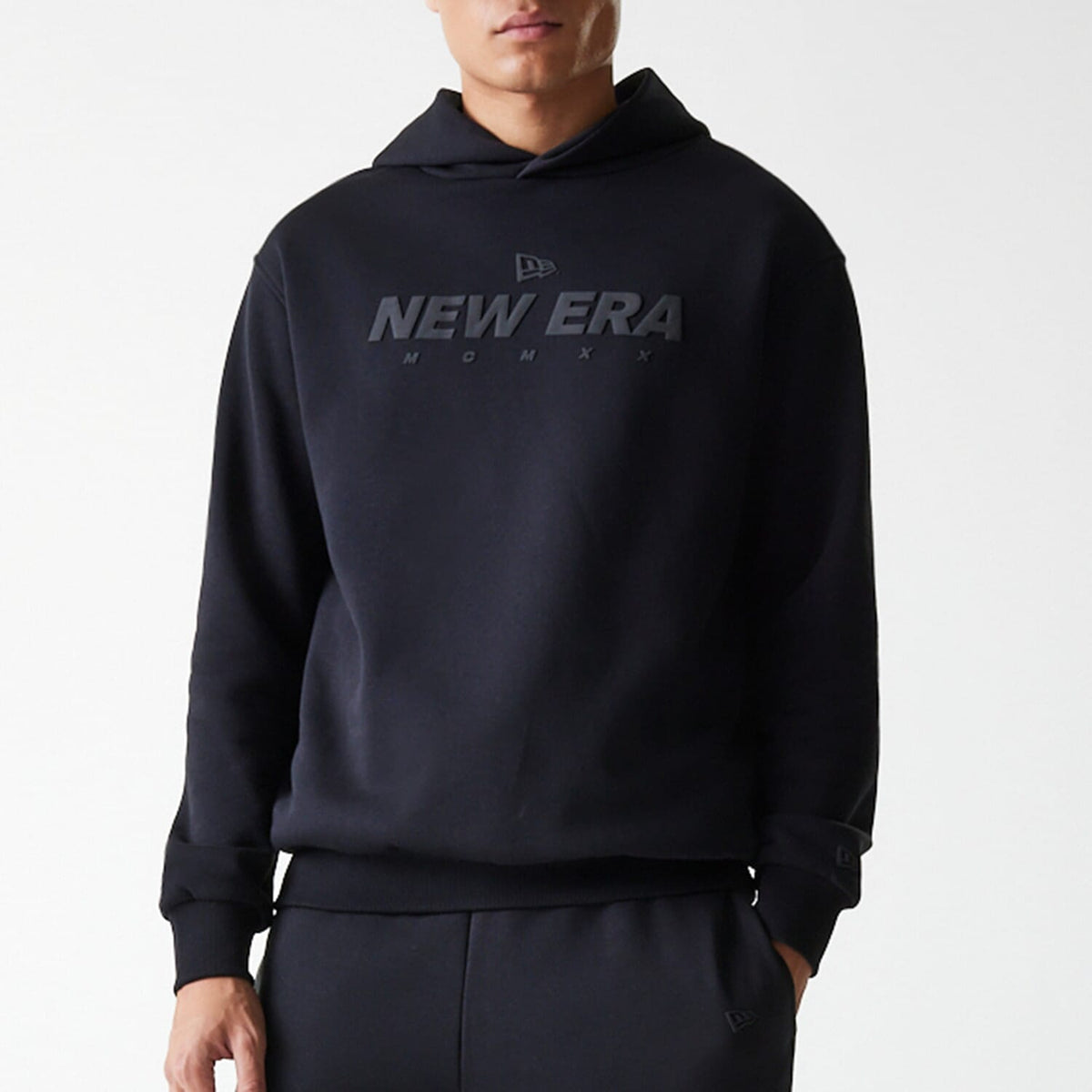 NEW ERA NE TECH HOODIE NEWERA  BLK