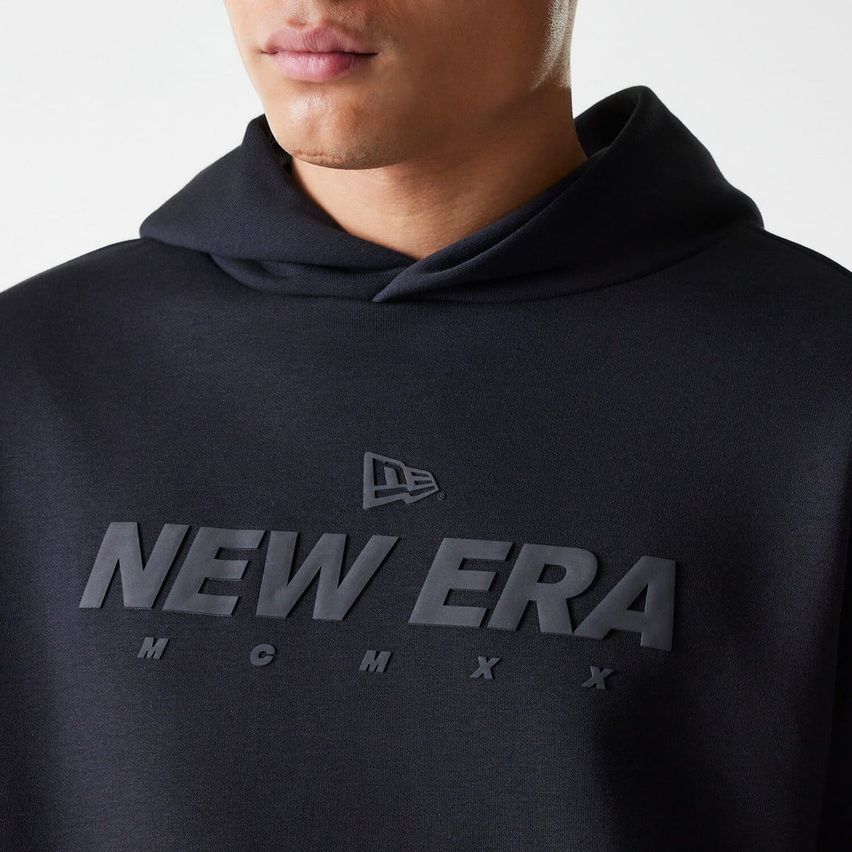 NEW ERA NE TECH HOODIE NEWERA  BLK