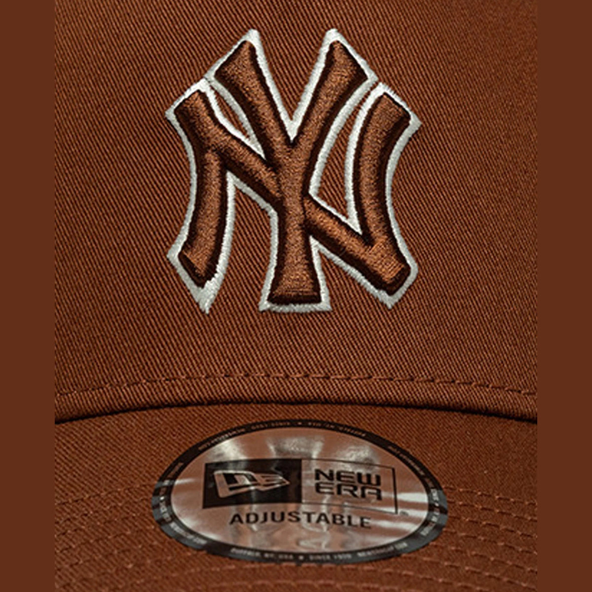NEW ERA OUTLINE EF TRUCKER NEYYAN  DAULTC