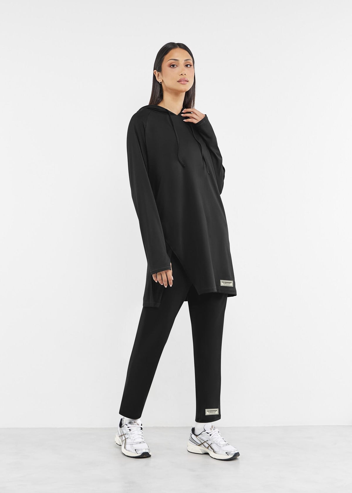 THE GIVING MOVEMENT SOFTSKIN MODEST TRAINING TOP