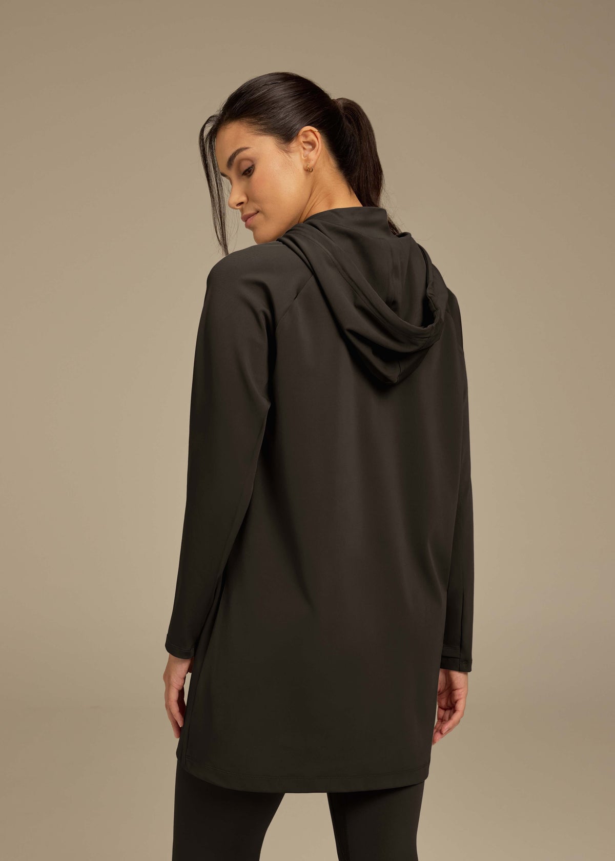THE GIVING MOVEMENT SOFTSKIN MODEST TRAINING TOP