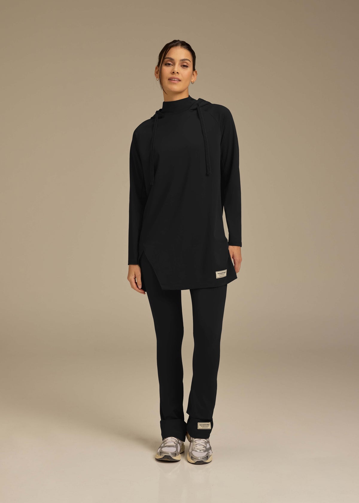 THE GIVING MOVEMENT SOFTSKIN MODEST TRAINING TOP