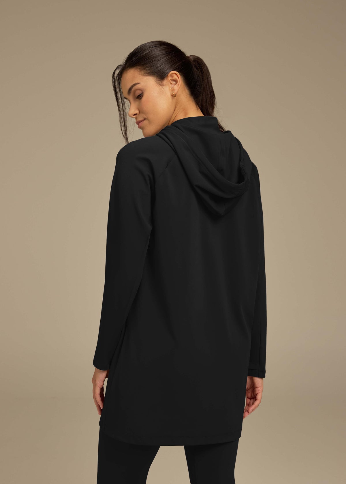 THE GIVING MOVEMENT SOFTSKIN MODEST TRAINING TOP