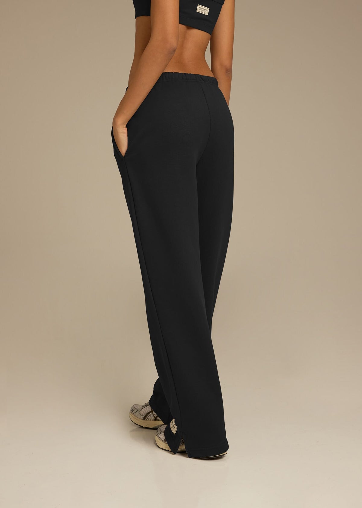 THE GIVING MOVEMENT STRAIGHT LEG 29.5 INCH JOGGER
