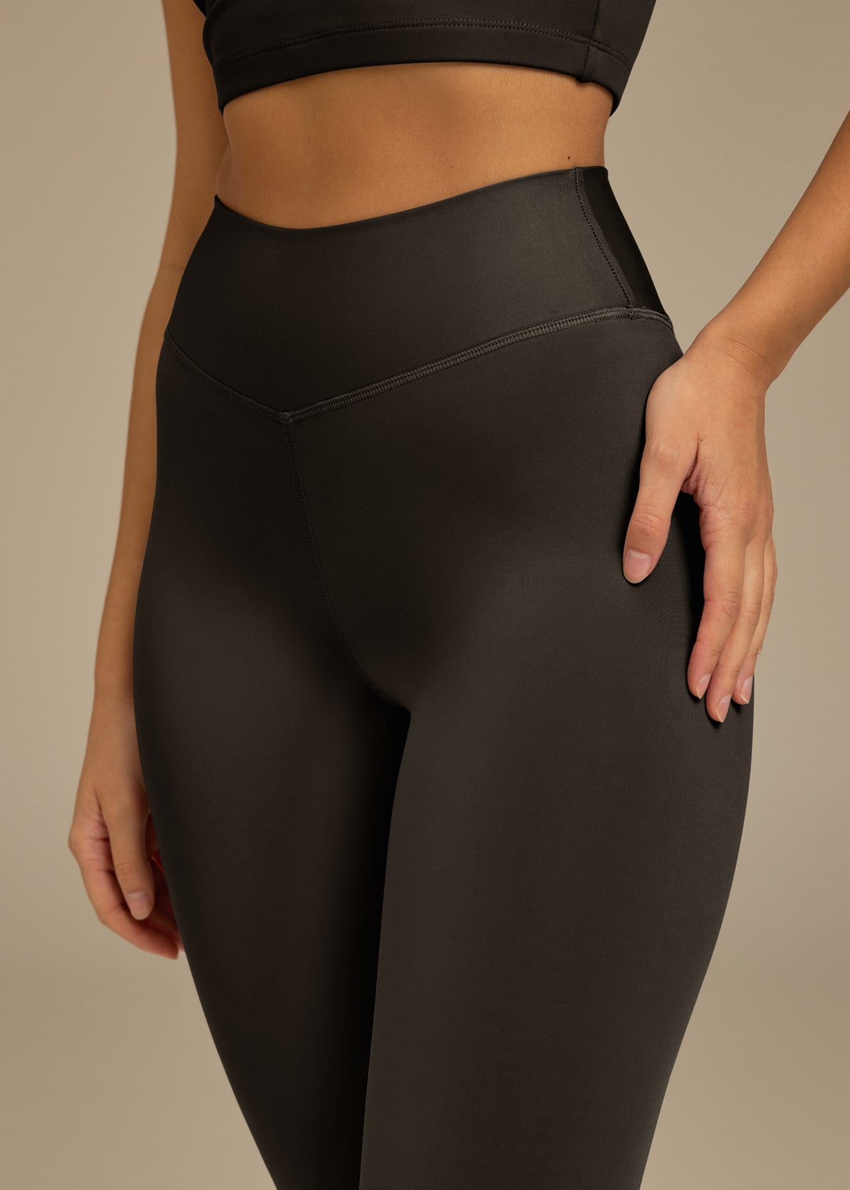 THE GIVING MOVEMENT SOFTSKIN FLARED 30.5 INCH LEGGING