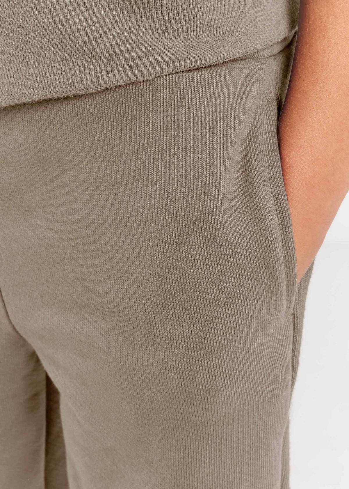 THE GIVING MOVEMENT KIDS JOGGER
