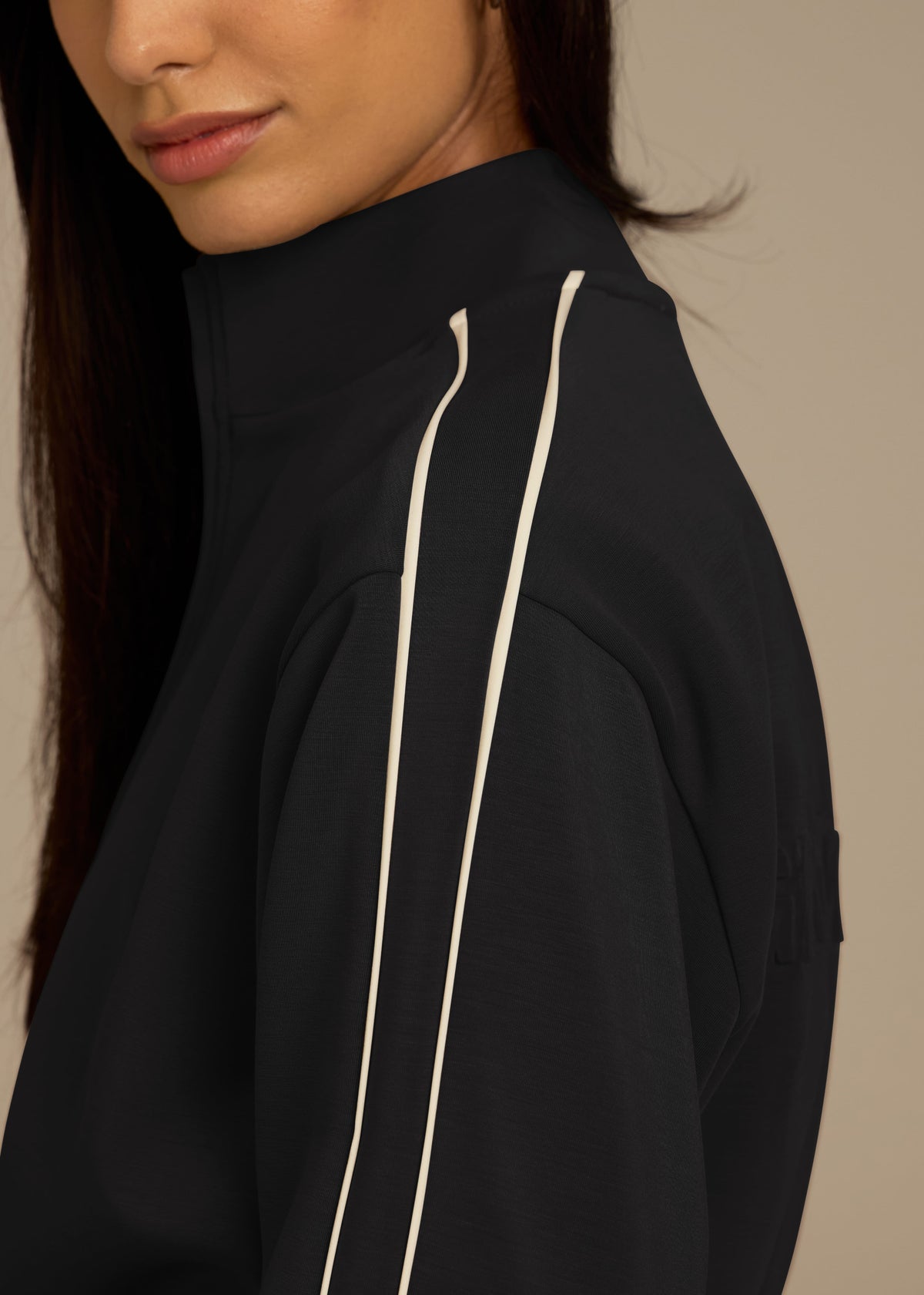 THE GIVING MOVEMENT WOMENS SCUBA SOFT CONTRAST PANEL CROP TRACK JACKET