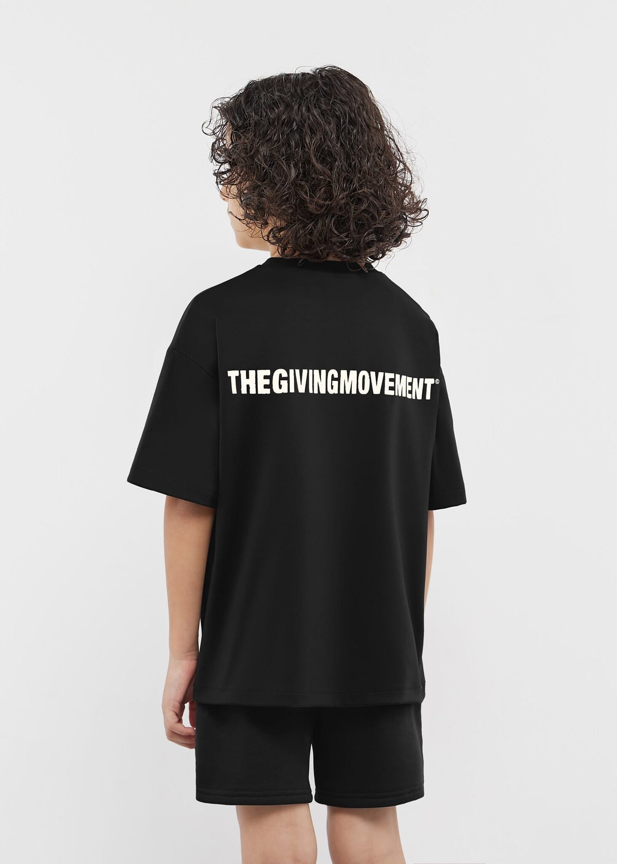 THE GIVING MOVEMENT KIDS SOFTSKIN OVERSIZED T-SHIRT