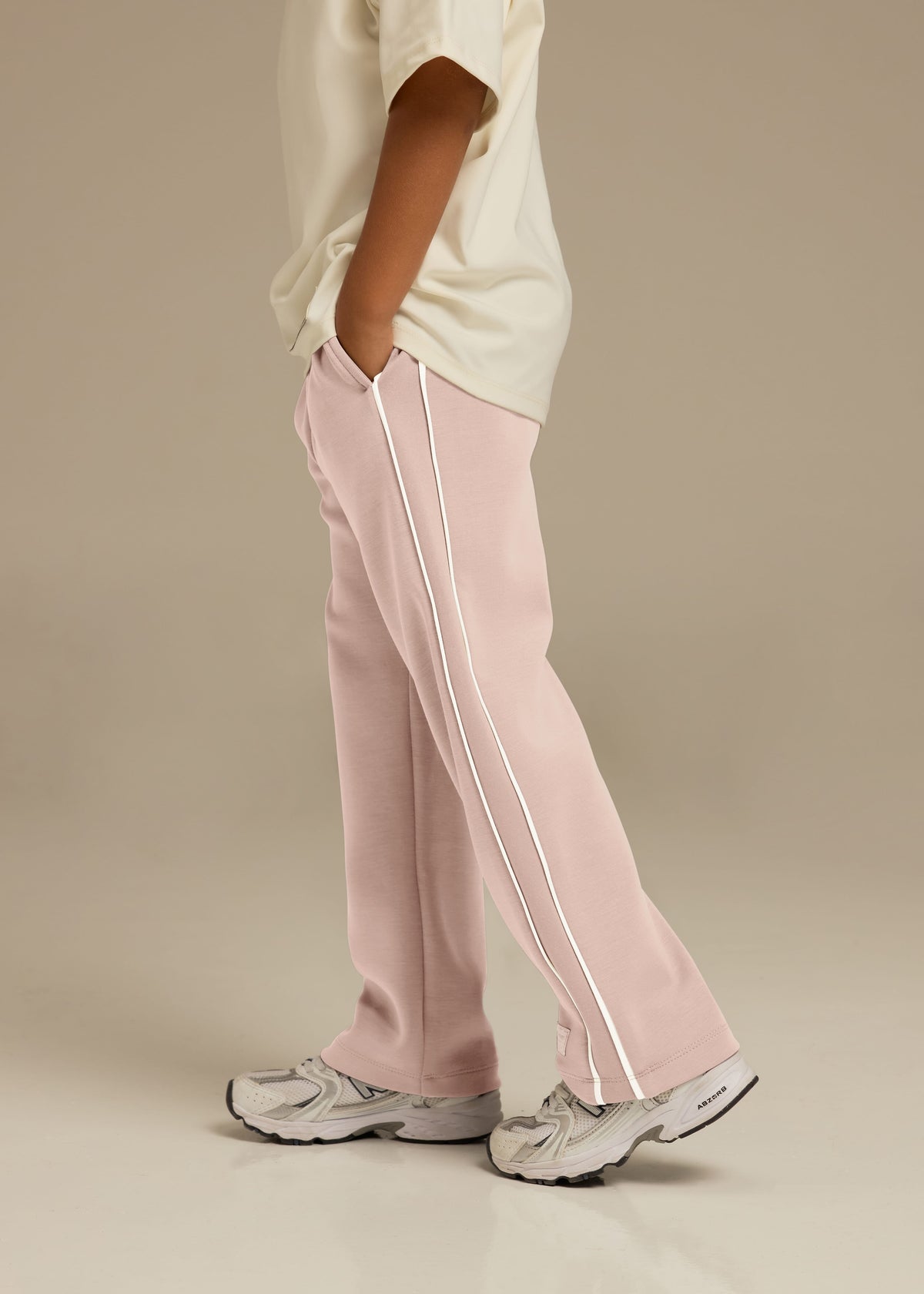THE GIVING MOVEMENT KIDS SCUBA SOFT CONTRAST PANEL TRACK PANT