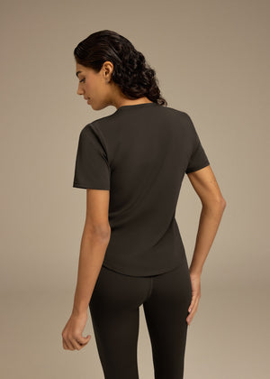 THE GIVING MOVEMENT WOMENS SOFTSKIN CURVED HEM T-SHIRT