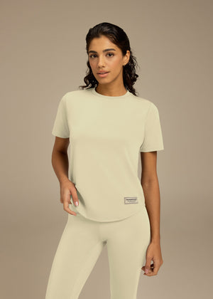 THE GIVING MOVEMENT WOMENS SOFTSKIN CURVED HEM T-SHIRT