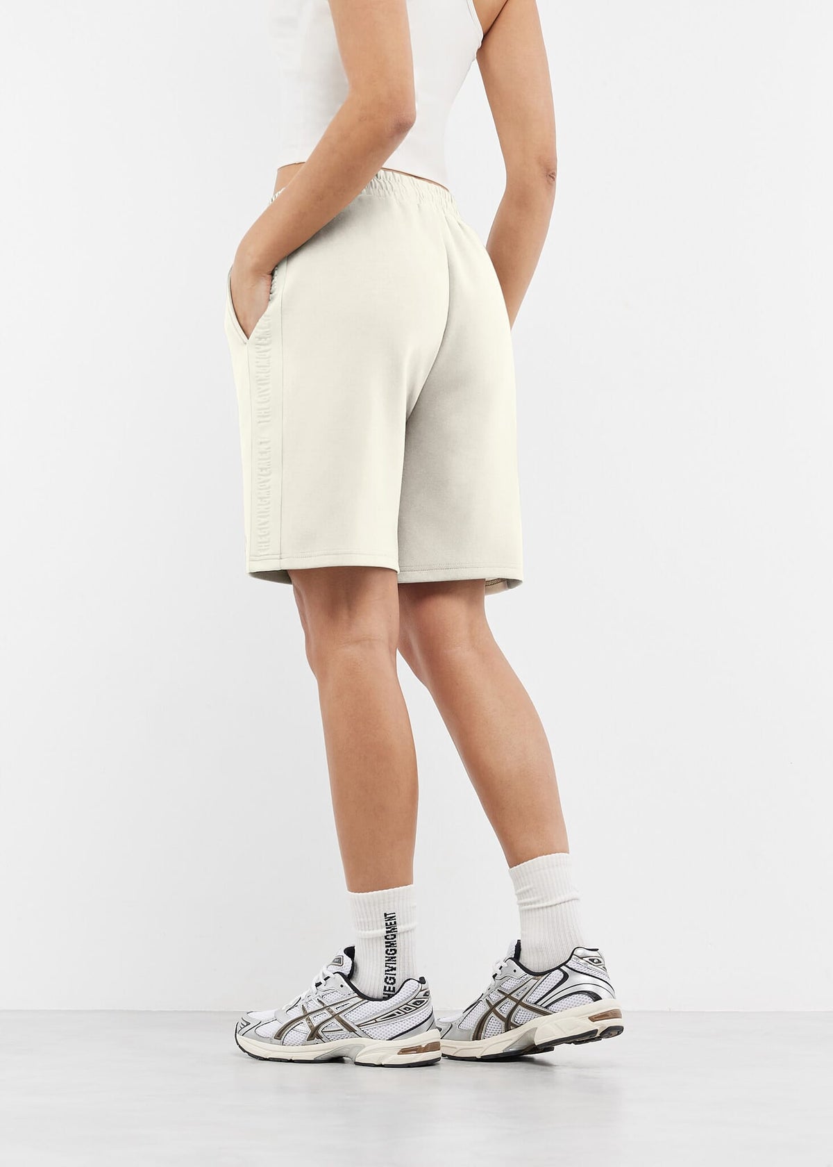THE GIVING MOVEMENT EMBOSSED CONTRAST PANEL MIDI TRACK SHORTS